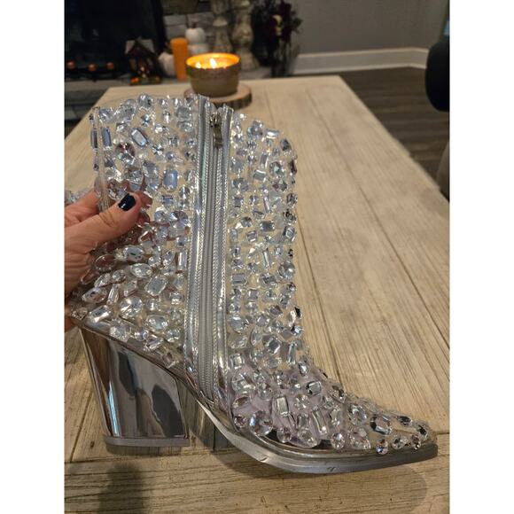 Azalea Wang Women's Gemmy Silver Embellished Western Ankle Boots Size 10 - Picture 3 of 7